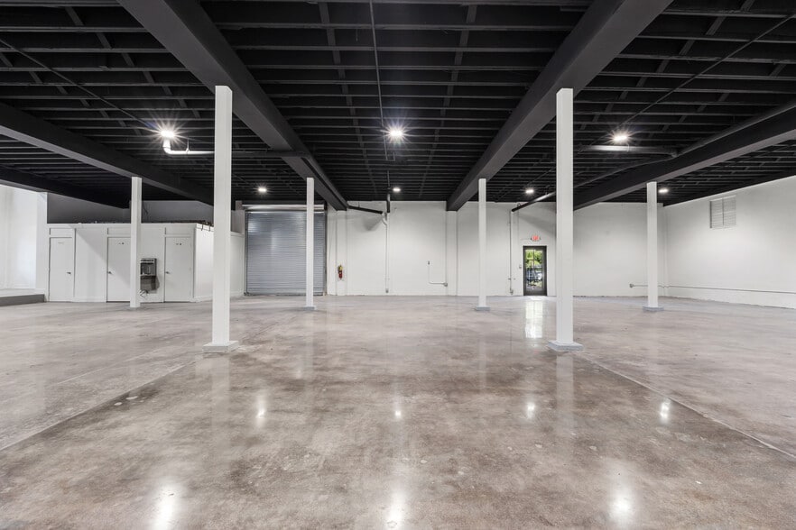 More Photos Of 1731 N Miami Ave, Miami General Retail For Lease