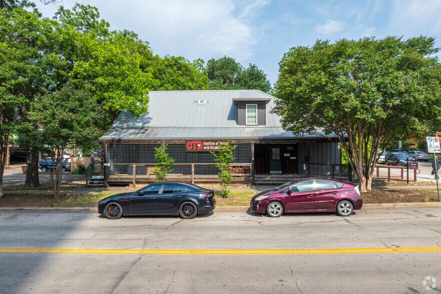 More Photos Of 1716 San Antonio St, Austin Loft Creative Space For Sale