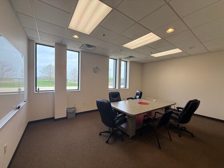 More Photos Of 3433-3665 Midlink Dr, Kalamazoo Manufacturing For Lease