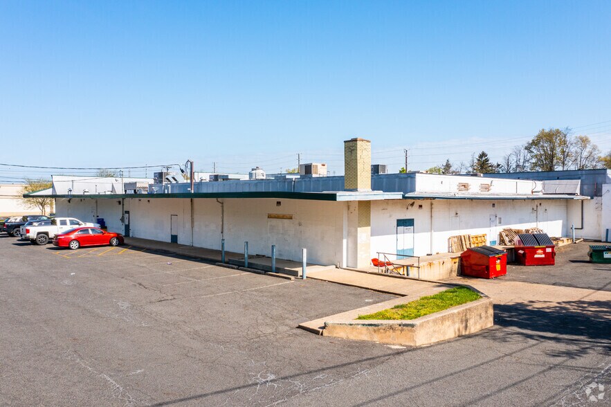 More Photos Of 2695 S Broad St, Hamilton General Retail For Lease