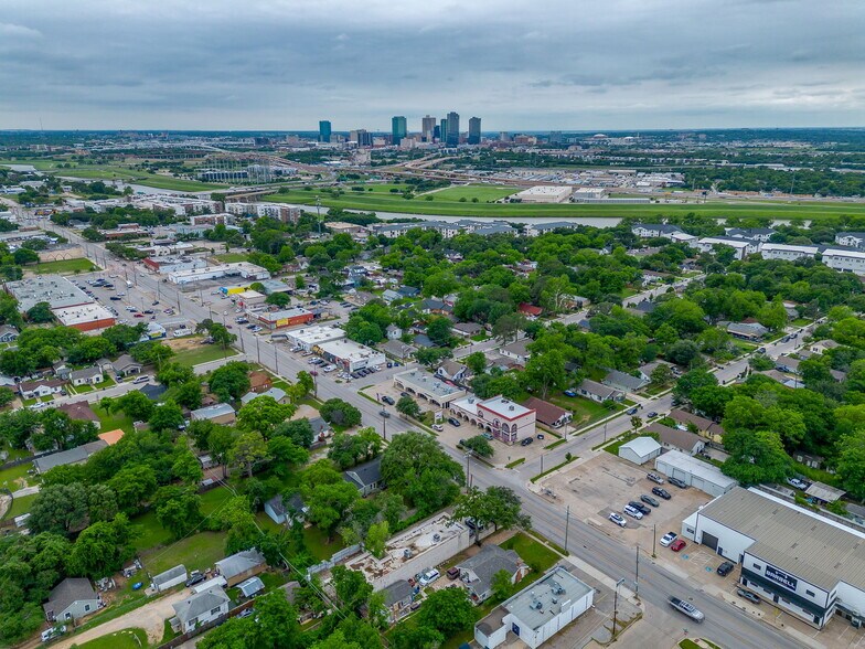 More Photos Of 914 N Sylvania Ave, Fort Worth Medical For Lease