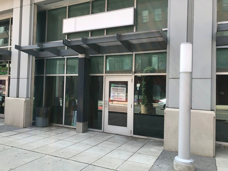 Primary Photo Of 51 S Pearl St, Albany Sports And Entertainment For Lease