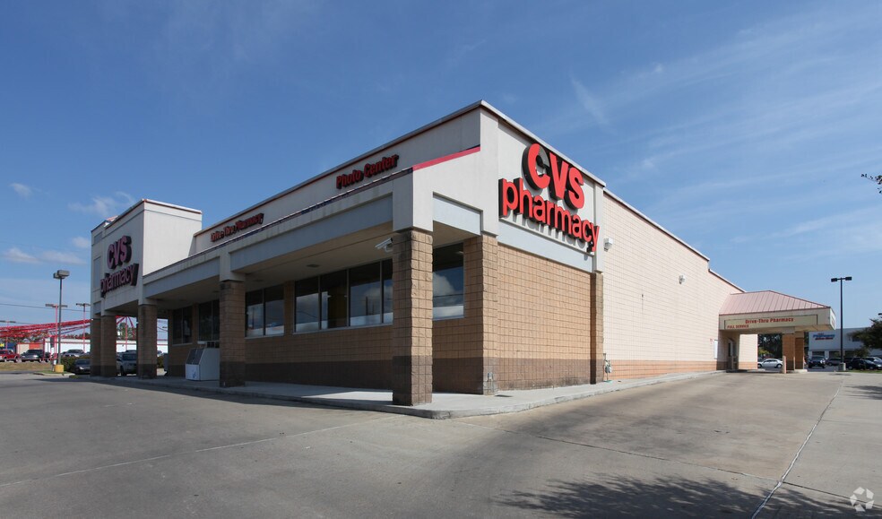 More Photos Of 2110 N Frazier St, Conroe Drugstore For Lease