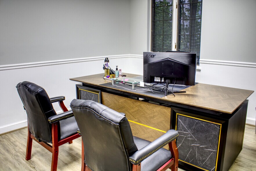 More Photos Of 10521 Judicial Dr, Fairfax Medical For Sale