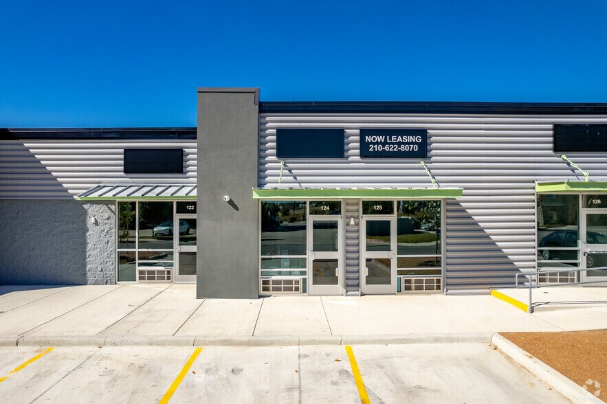 More Photos Of 8114 City Base Landing, San Antonio Unknown For Lease