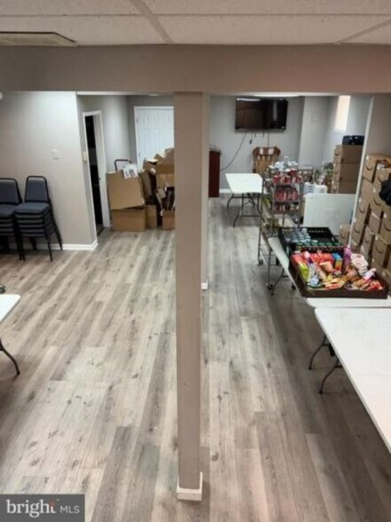 More Photos Of 7544 Holabird Ave, Dundalk Office For Sale