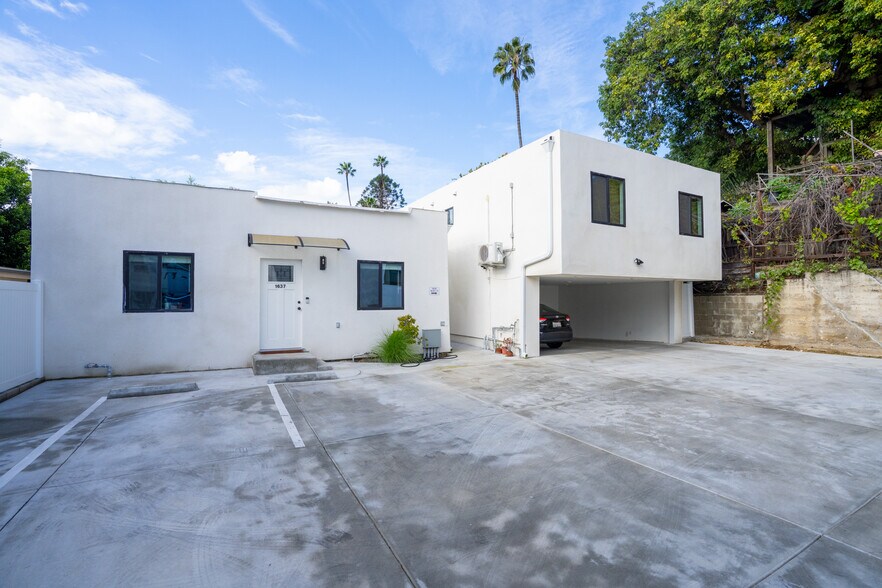 More Photos Of 1637-1639 1/2 Micheltorena St, Los Angeles Apartments For Sale