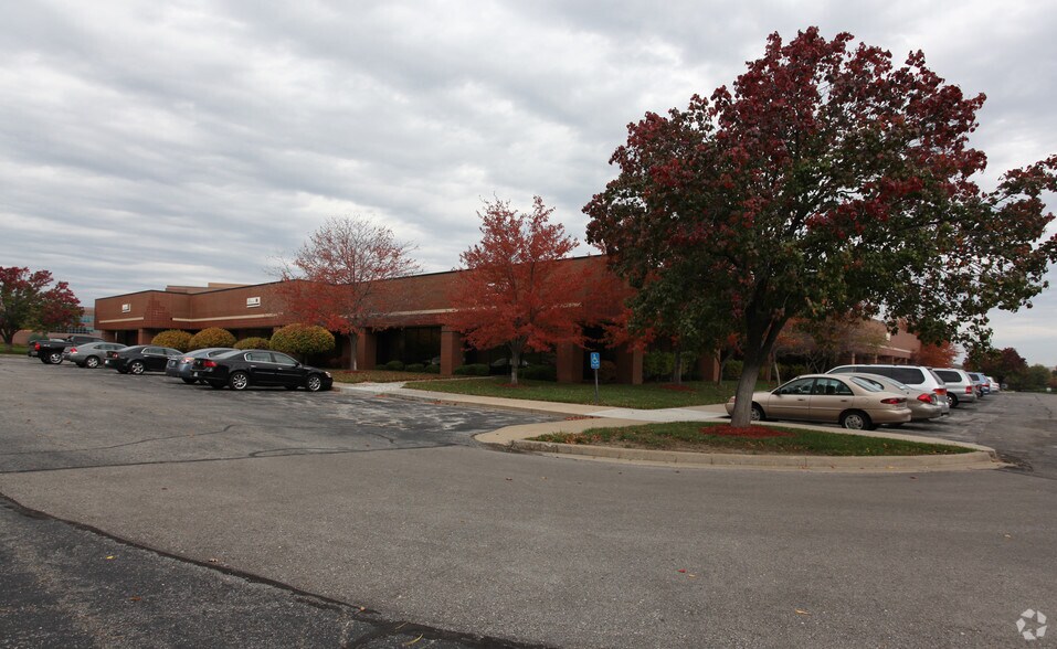 More Photos Of 8400-8428 Melrose Dr, Lenexa Light Manufacturing For Sale