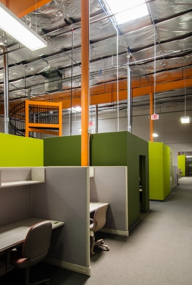 More Photos Of 131 Frogale Ct, Winchester Light Distribution For Lease