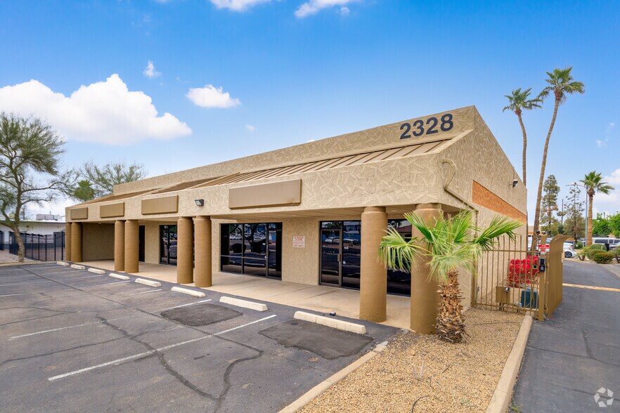 More Photos Of 2328 E Van Buren St, Phoenix Warehouse For Lease