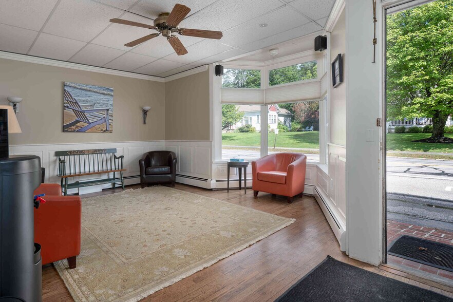 More Photos Of 435 York St, York Office Residential For Sale