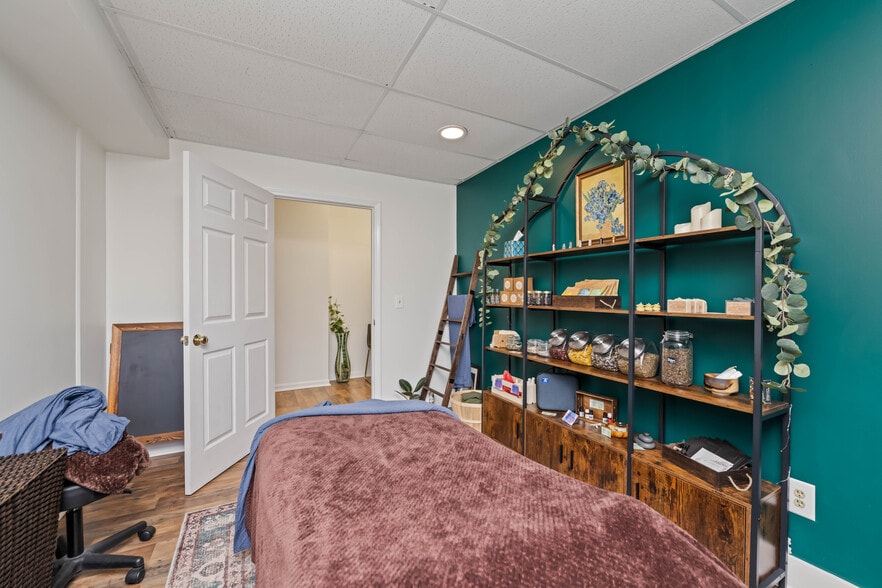 More Photos Of 250 Gorham St, Canandaigua Office For Sale