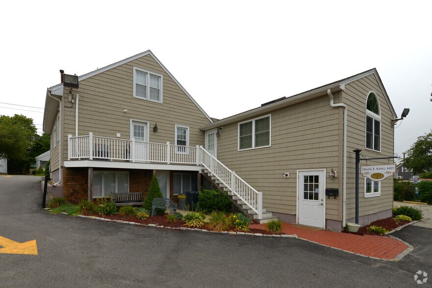 Primary Photo Of 464 Maple Ave, Barrington Office Residential For Lease