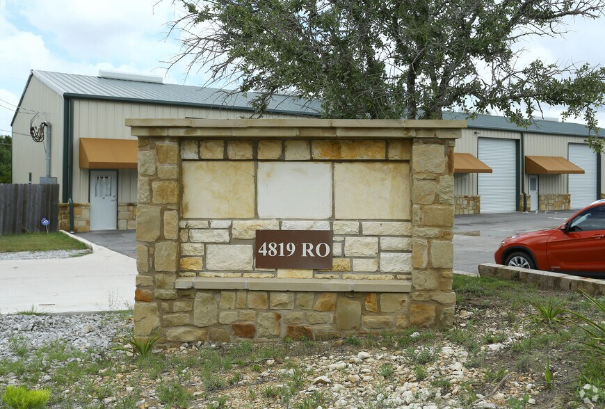 More Photos Of 4819 R O Dr, Spicewood Warehouse For Lease