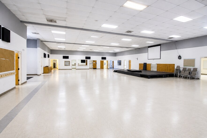 More Photos Of 50 Donnie Ave NW, Concord Specialty For Lease