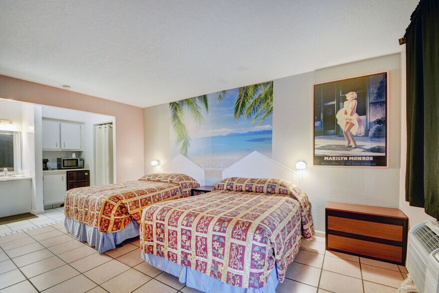 More Photos Of 901 S Federal Hwy, Lake Worth Hotel For Sale