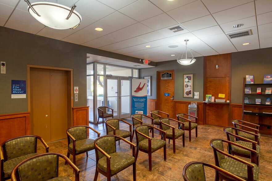 More Photos Of 501 S Lincoln Ave, Clearwater Medical For Lease