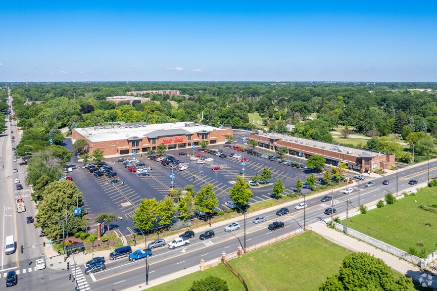 More Photos Of 5240 N Pulaski Rd, Chicago Unknown For Lease