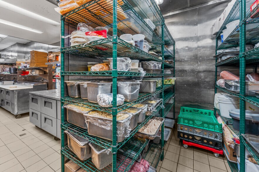 More Photos Of 73155 Highway 111, Palm Desert Restaurant For Sale