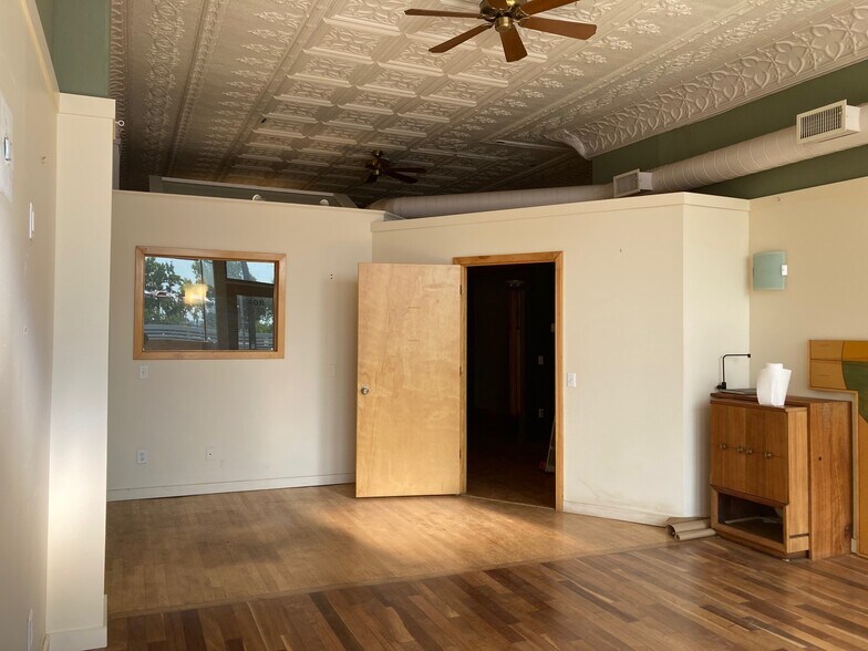 More Photos Of 408 E Wilson St, Madison Office For Lease