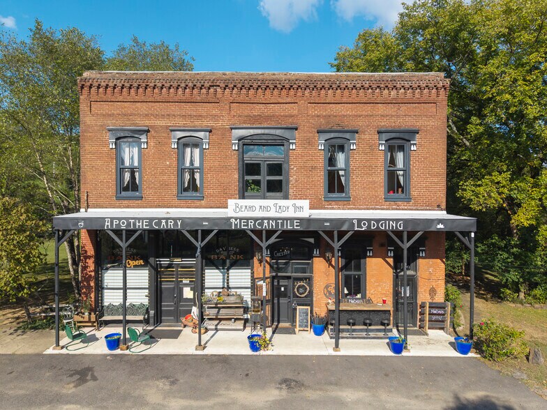 More Photos Of 411 E Front Ave, Chester Hospitality For Sale