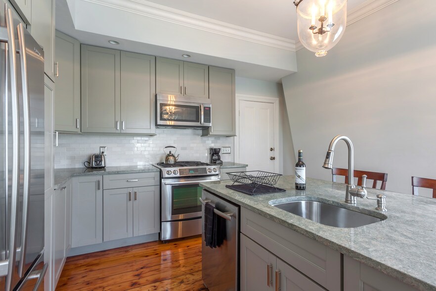 More Photos Of 453 Angell St, Providence Apartments For Sale