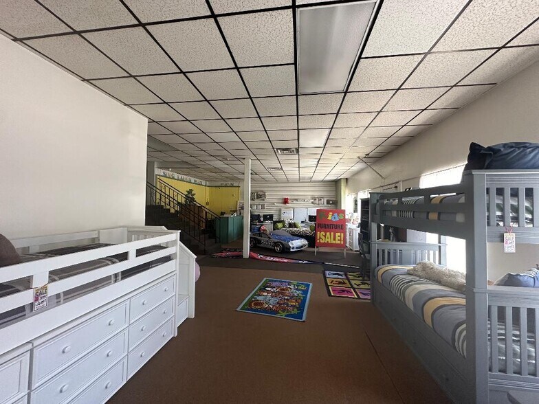 More Photos Of 2751 Colorado Blvd, Los Angeles Restaurant For Lease