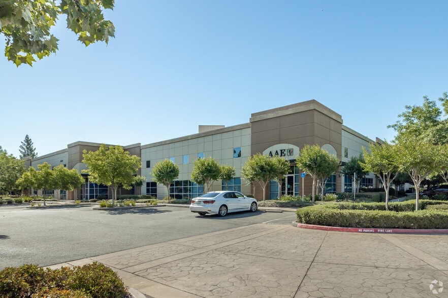 More Photos Of 10266 Rockingham Dr, Sacramento Industrial For Sale