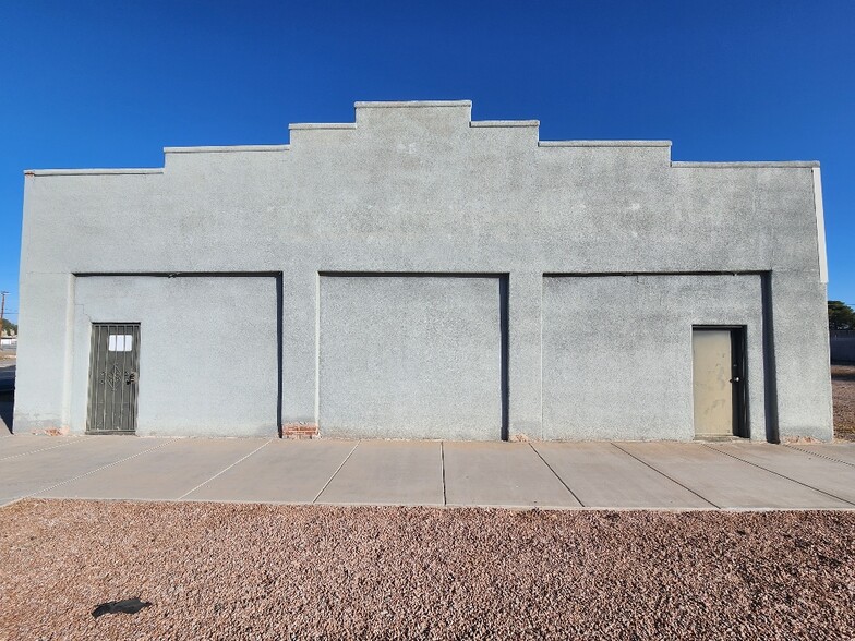 Primary Photo Of 429 S Main St, Coolidge Warehouse For Lease
