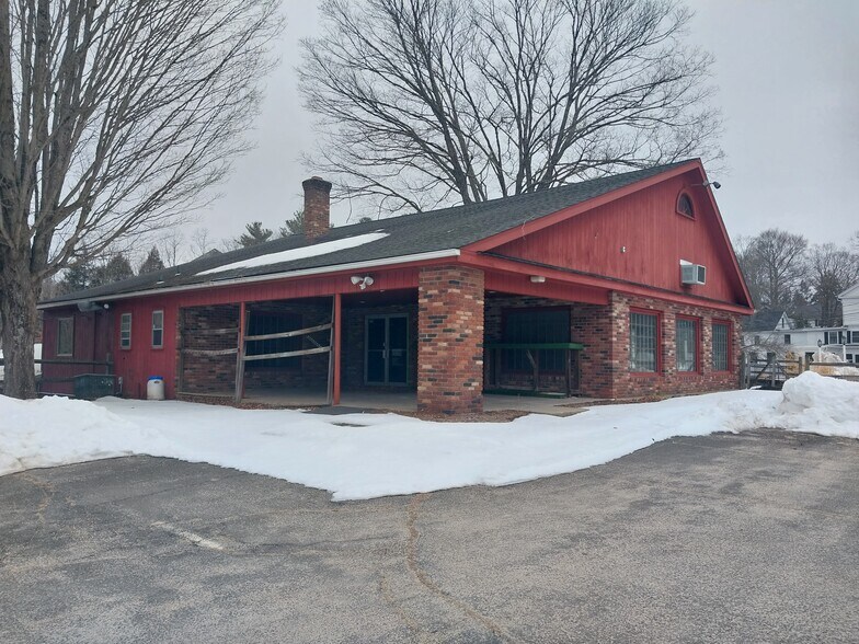 More Photos Of 524 Main St S, Woodbury Garden Center For Lease