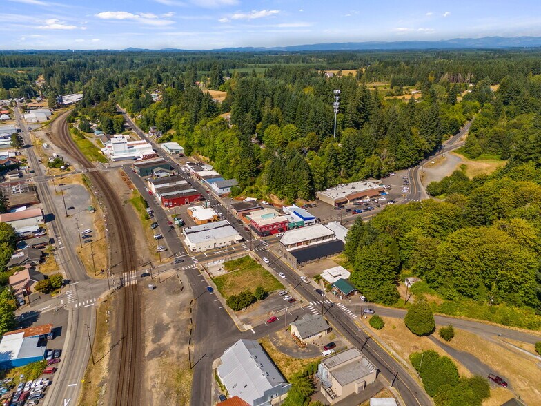 More Photos Of 202 NE 1st, Winlock Storefront Retail Office For Sale