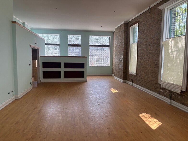 More Photos Of 1312 W North Ave, Chicago Loft Creative Space For Sale