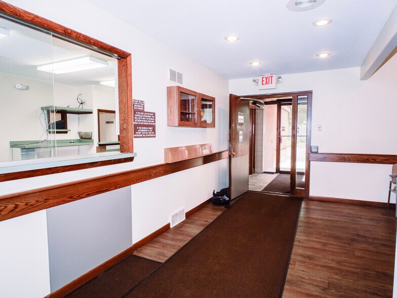 More Photos Of 603 N State St, Girard Medical For Sale