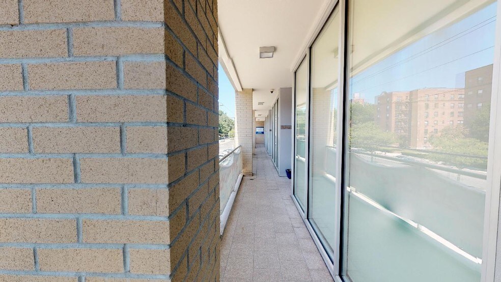 More Photos Of 6921 164th St, Fresh Meadows Medical For Lease