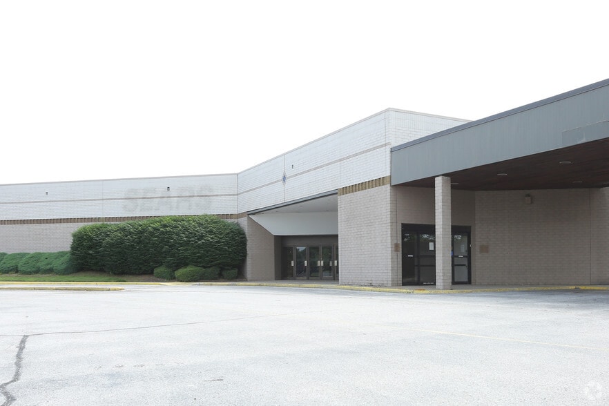 More Photos Of 5000 Frederica St, Owensboro Unknown For Lease