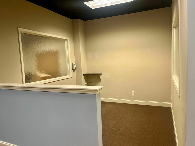 More Photos Of 7559 Kayne Blvd, Columbus Freestanding For Lease