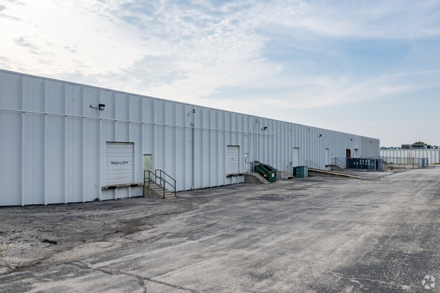 More Photos Of 2810-2828 S 44th St, Kansas City Warehouse For Lease