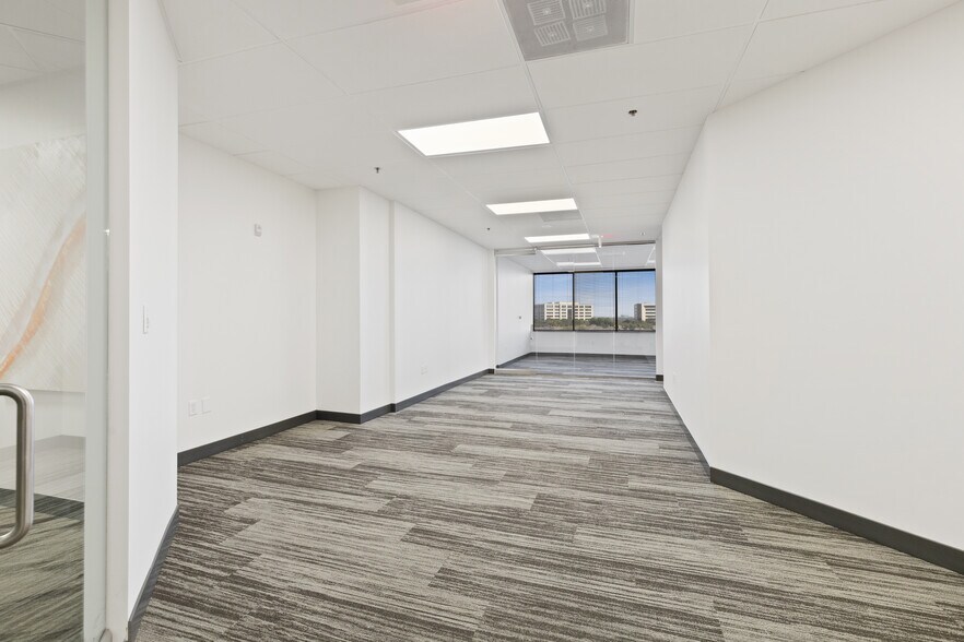 More Photos Of 16415 Addison Rd, Addison Office For Lease