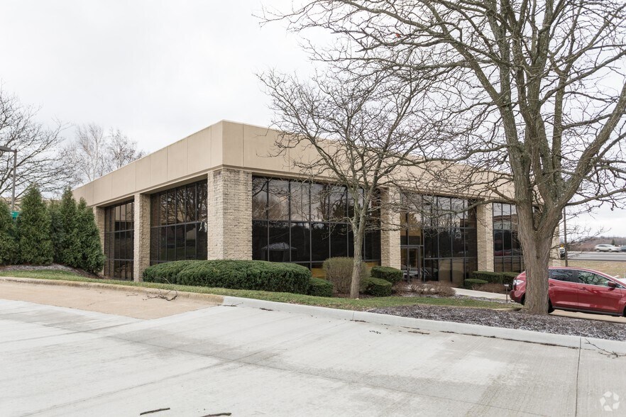 More Photos Of 3500 Massillon Rd, Uniontown Office For Lease