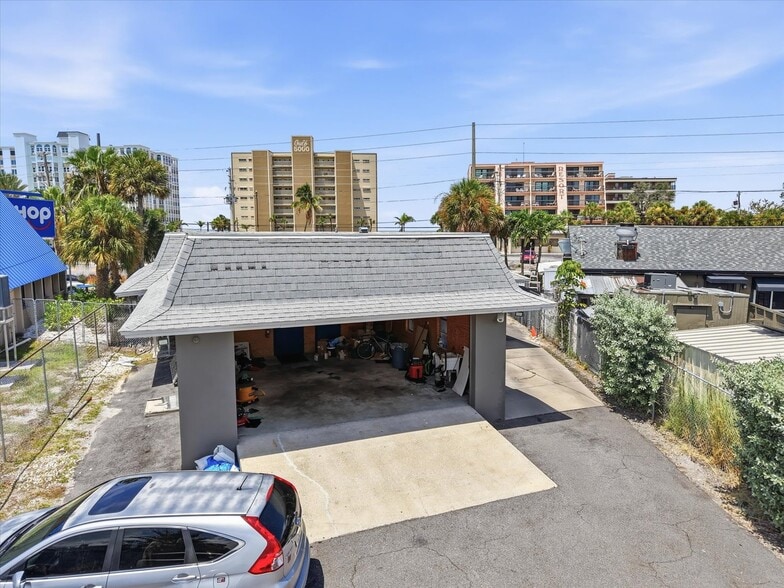 More Photos Of 5005 Gulf Blvd, Saint Petersburg Storefront For Sale