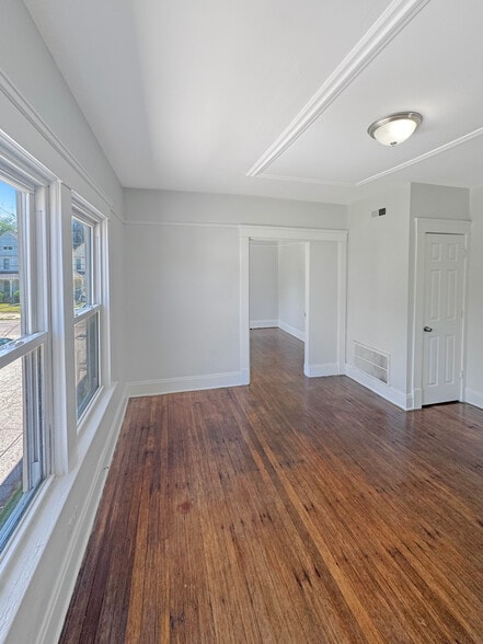 More Photos Of 1156 Carl Ave, Cleveland Apartments For Sale