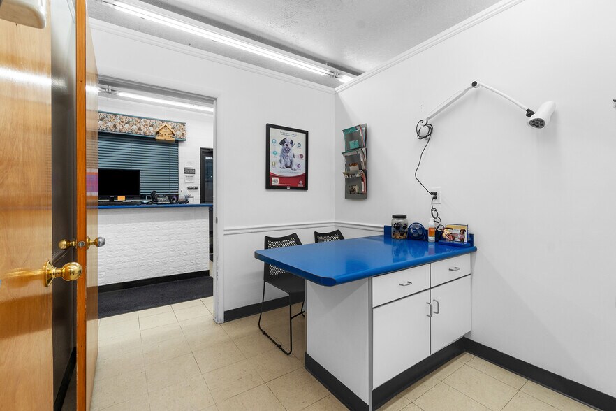 More Photos Of 208 S Washington Blvd, Ogden General Retail For Sale