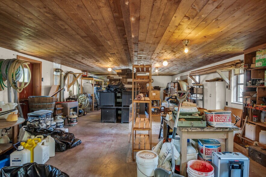 More Photos Of 3 Orchard Rd, Liverpool Winery Vineyard For Sale