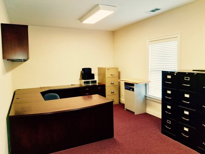 More Photos Of 5400 Laurel Springs Pky, Suwanee Office For Sale