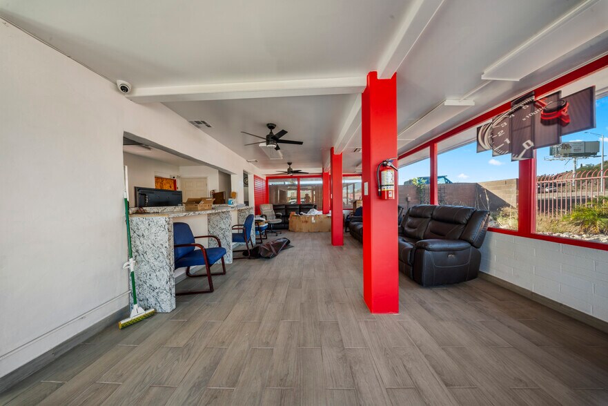 More Photos Of 8213-8215 E Main St, Mesa Auto Repair For Sale