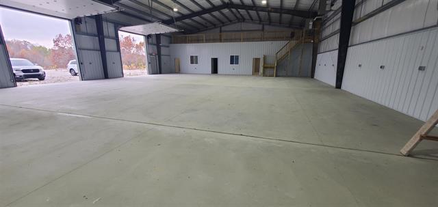 More Photos Of Bobcat, Greenup Warehouse For Sale