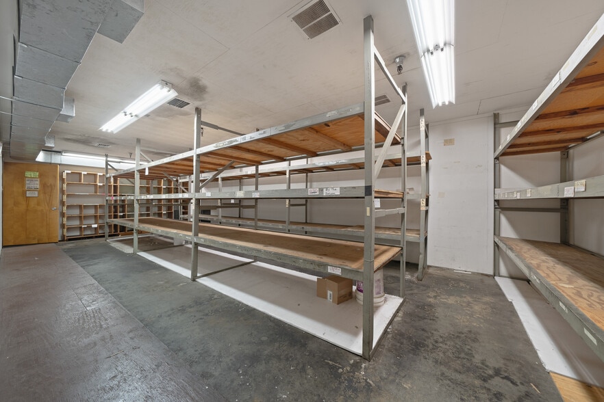 More Photos Of 506 SE 3rd Ave, Ocala Warehouse For Sale