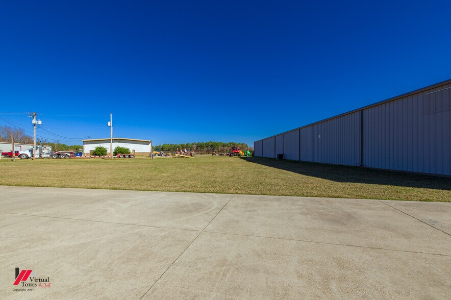 More Photos Of 4120 Metro Dr, Shreveport Warehouse For Lease