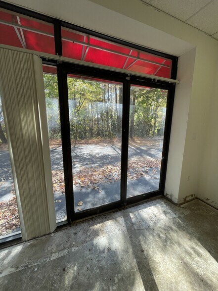 More Photos Of 160 Ritchie Hwy, Severna Park Unknown For Lease