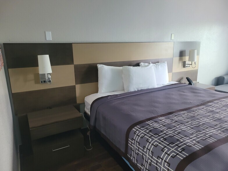 More Photos Of 19565 Interstate 45 S, Shenandoah Hotel For Sale